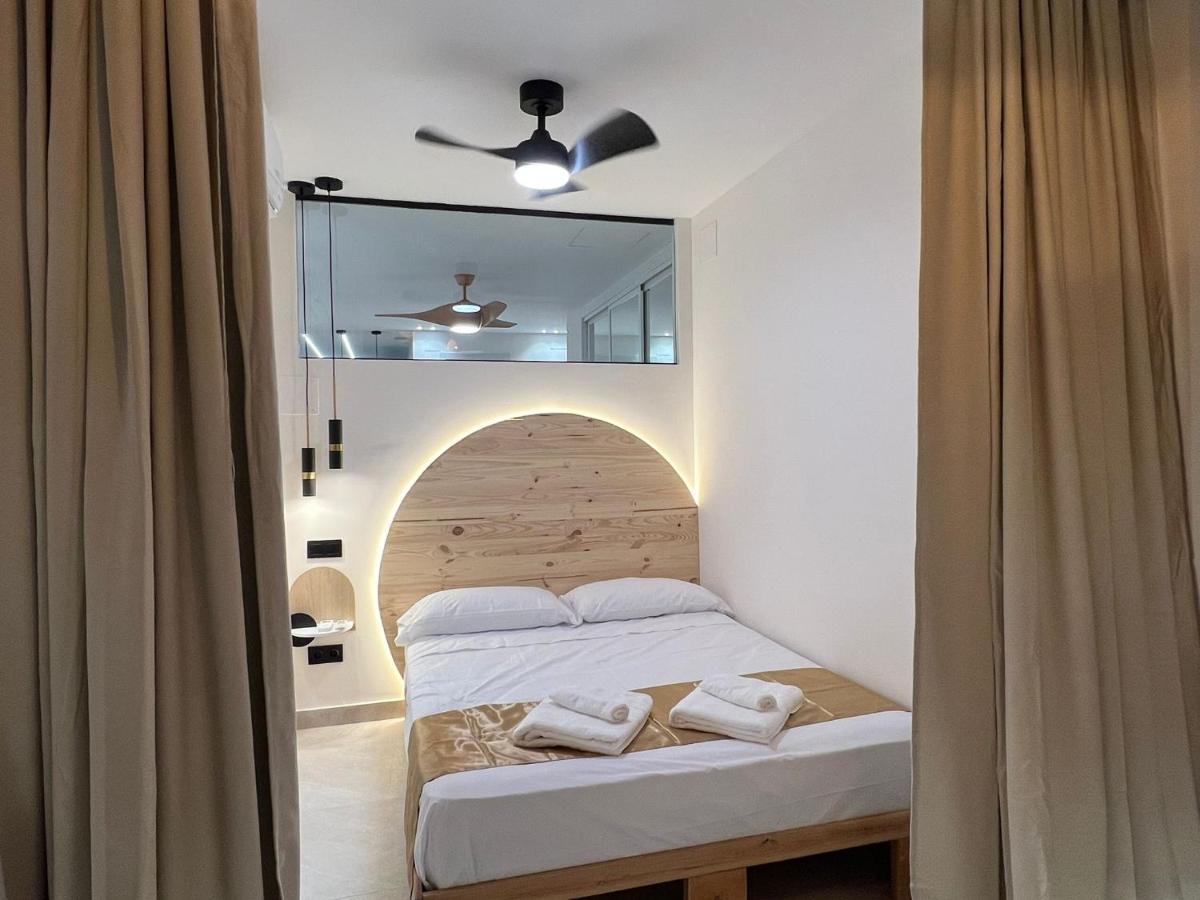 Zelun Suite Torremolinos Center Bagian luar foto