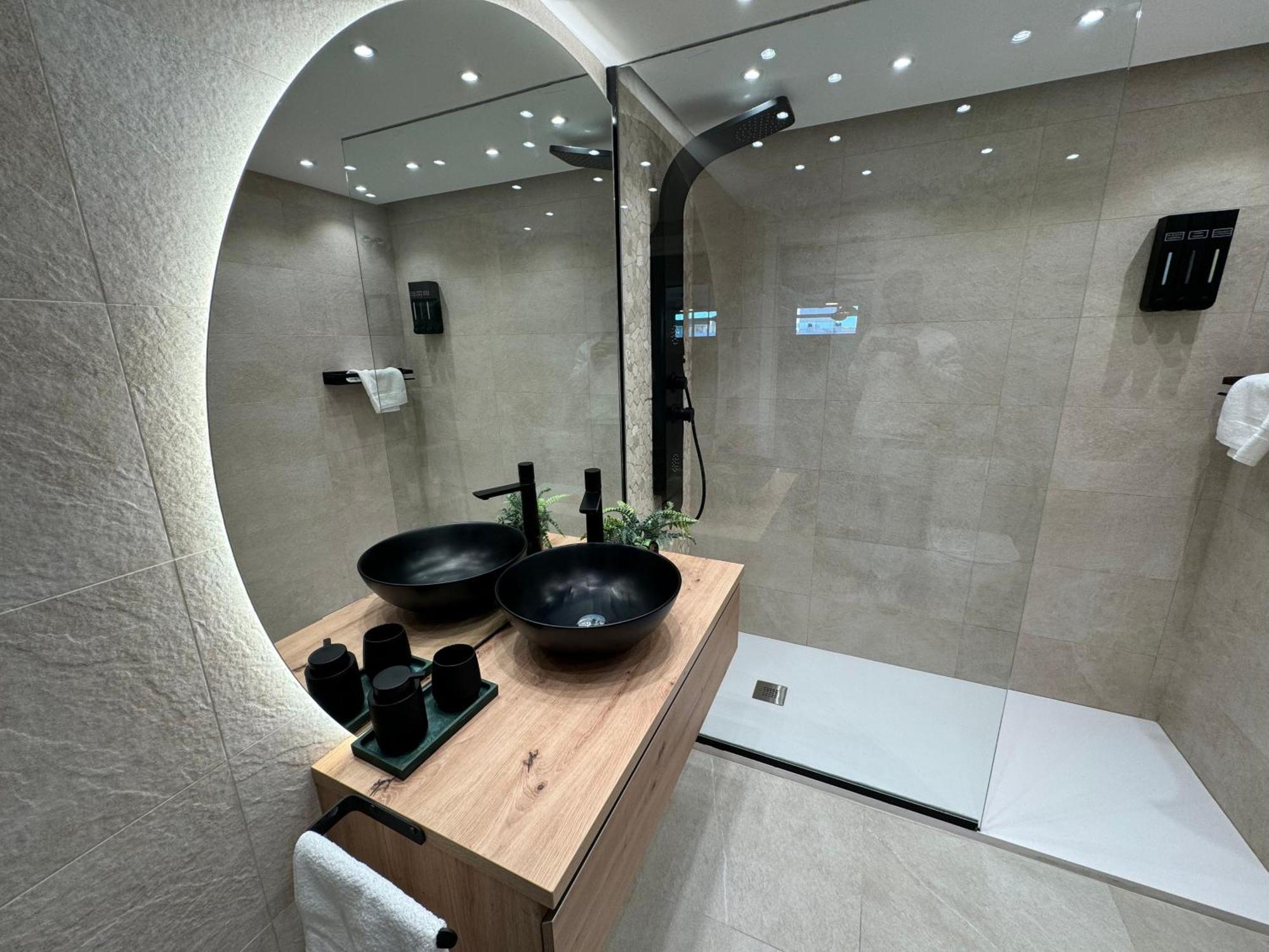 Zelun Suite Torremolinos Center Bagian luar foto