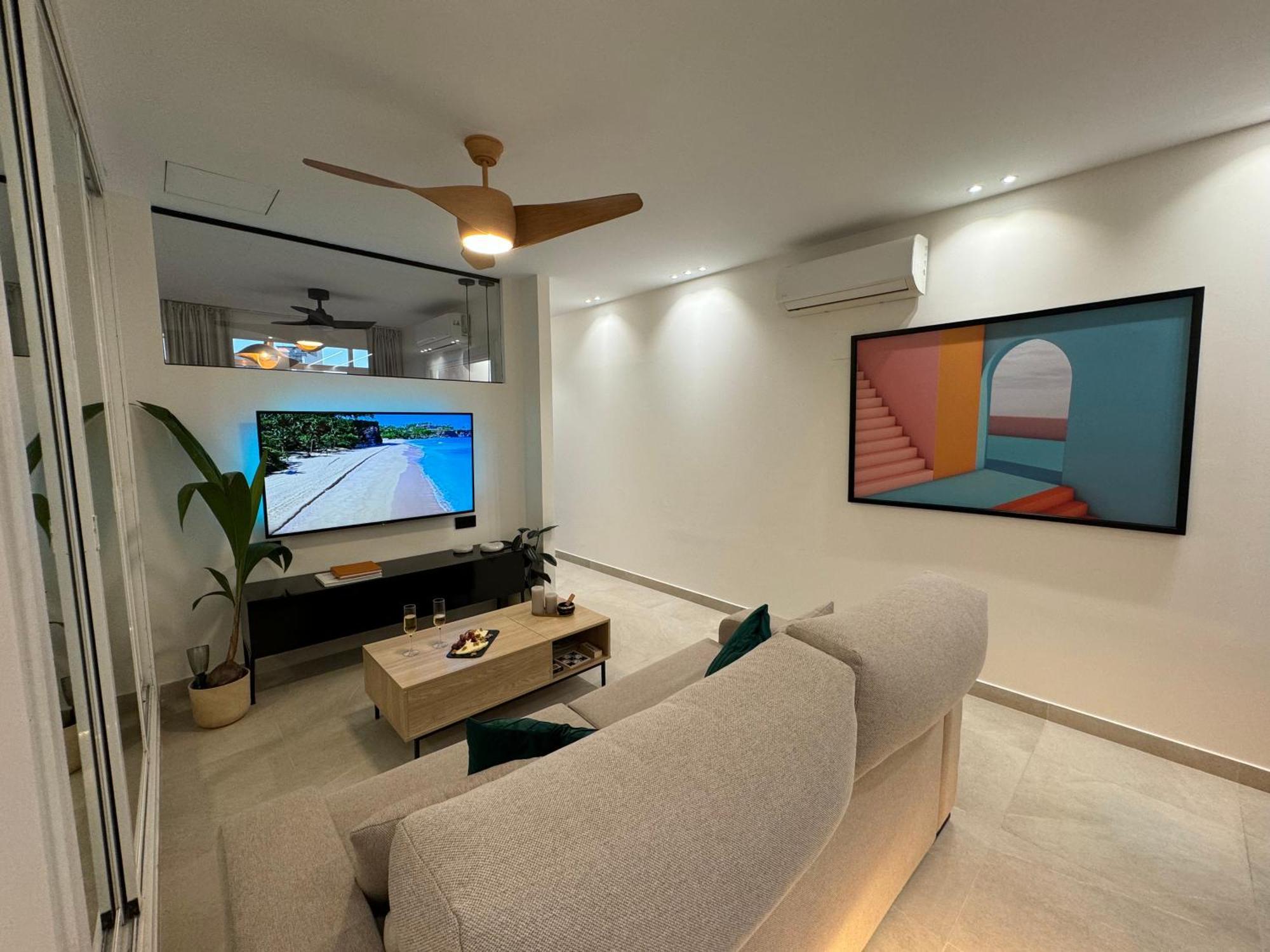 Zelun Suite Torremolinos Center Bagian luar foto